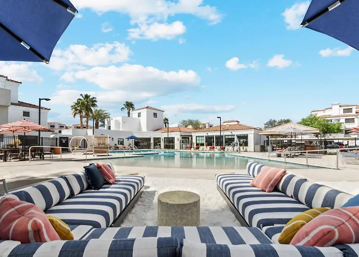 Stylish One Bedroom In With Free Parking And Pool Apartment Tempe