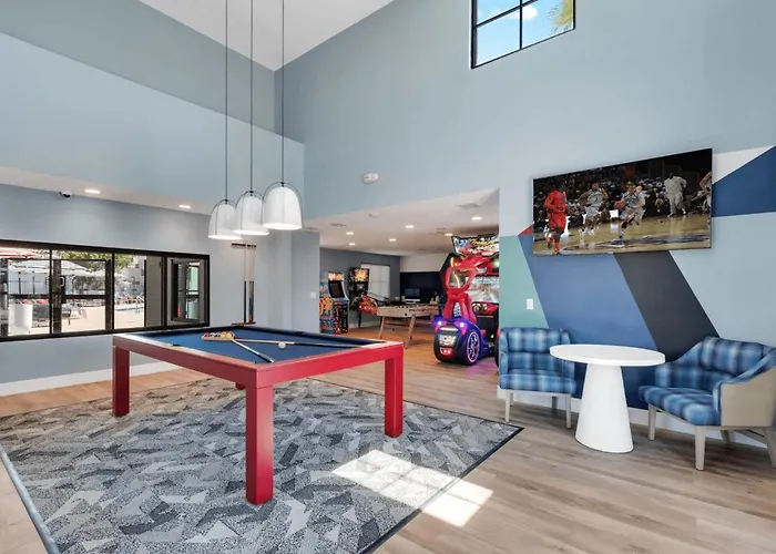 Apartment Stylish One Bedroom In With Free Parking And Pool Tempe